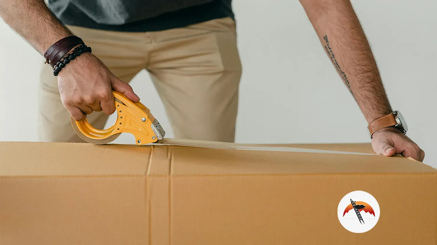 Emballage de cartons lors d'un déménagement à Lyon