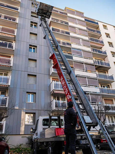 location-monte-meuble-lyon-16